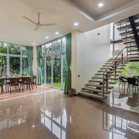 Sierra Skies By Stayvista - A Mountain-View Villa Featuring A Rooftop Swimming Pool, Jacuzzi, Turf, And A Gym For An Elevated Stay Lonavla Zewnętrze zdjęcie