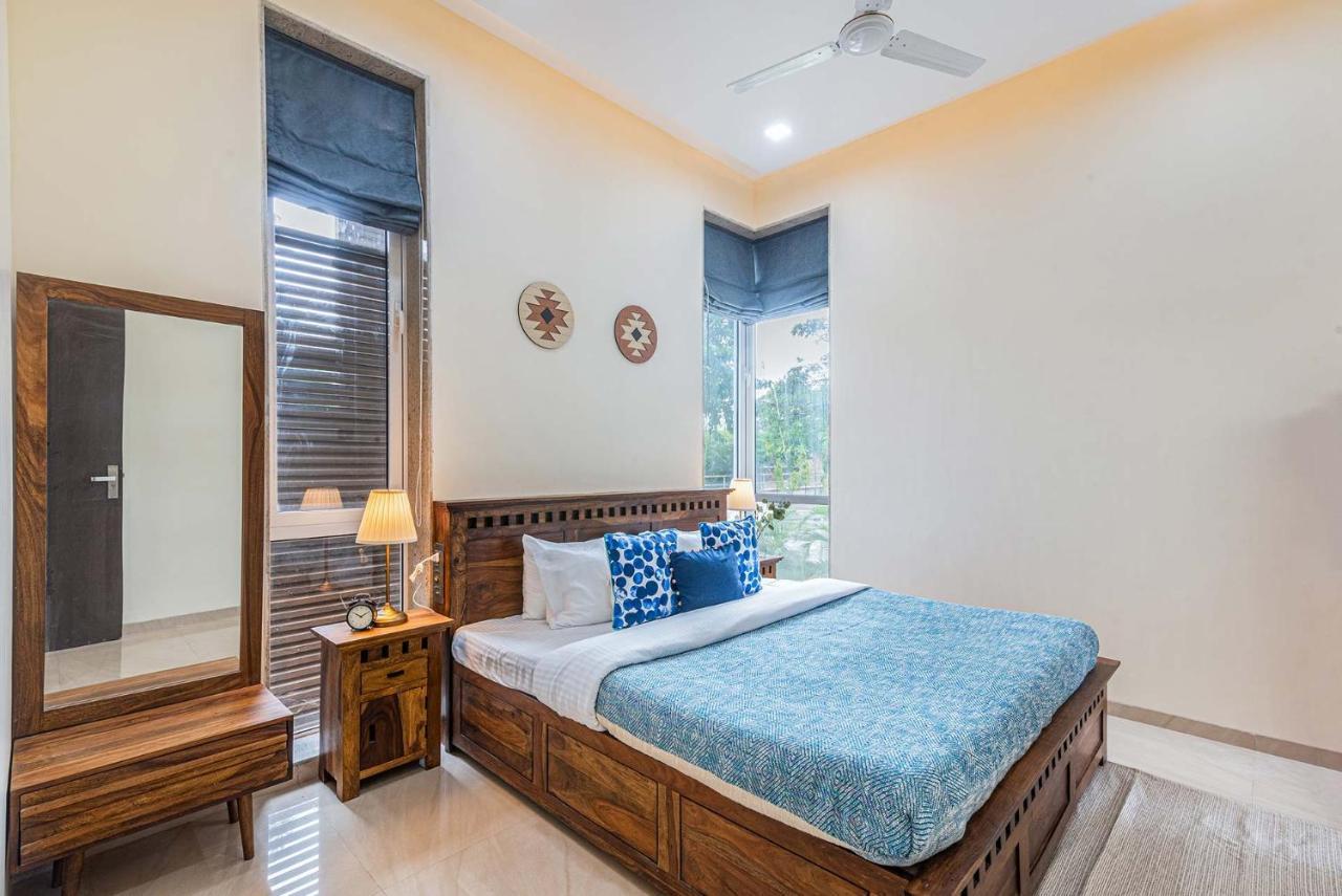 Sierra Skies By Stayvista - A Mountain-View Villa Featuring A Rooftop Swimming Pool, Jacuzzi, Turf, And A Gym For An Elevated Stay Lonavla Zewnętrze zdjęcie